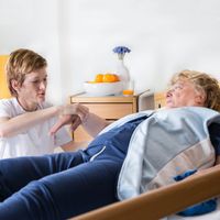 Pflegebody langbein kurzarm Nadelzug 