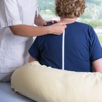 Pflegebody langbein kurzarm Nadelzug